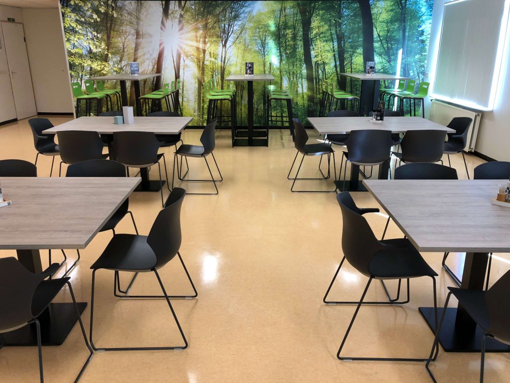 kantine inrichting met fotobehang