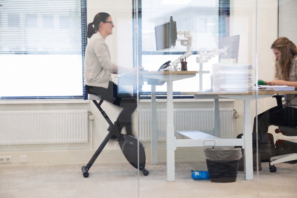 Ergonomisch duo zit-sta bureau