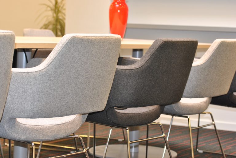 Gestoffeerde Nano vergaderstoelen