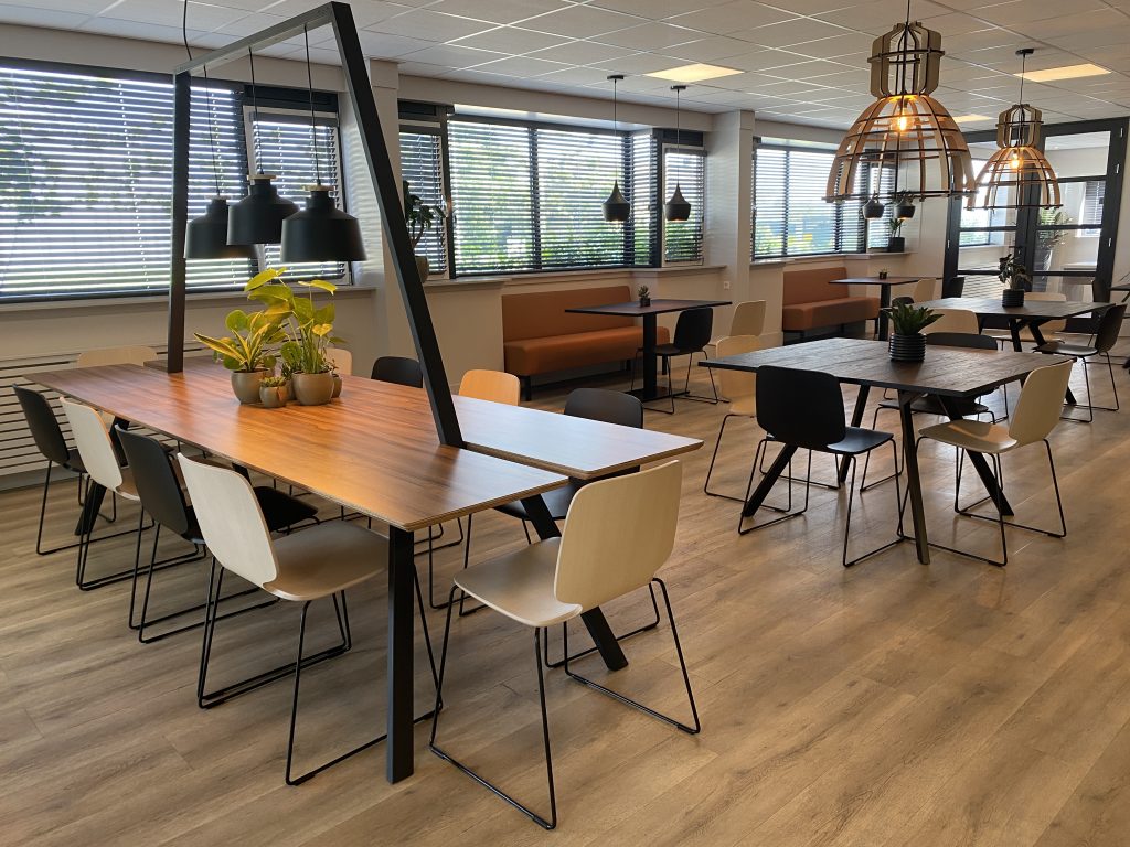 Ruime Dock tafel