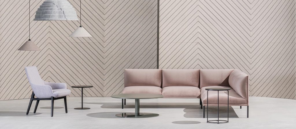 Luxe kantoorruimte/wachtruimte met bank city