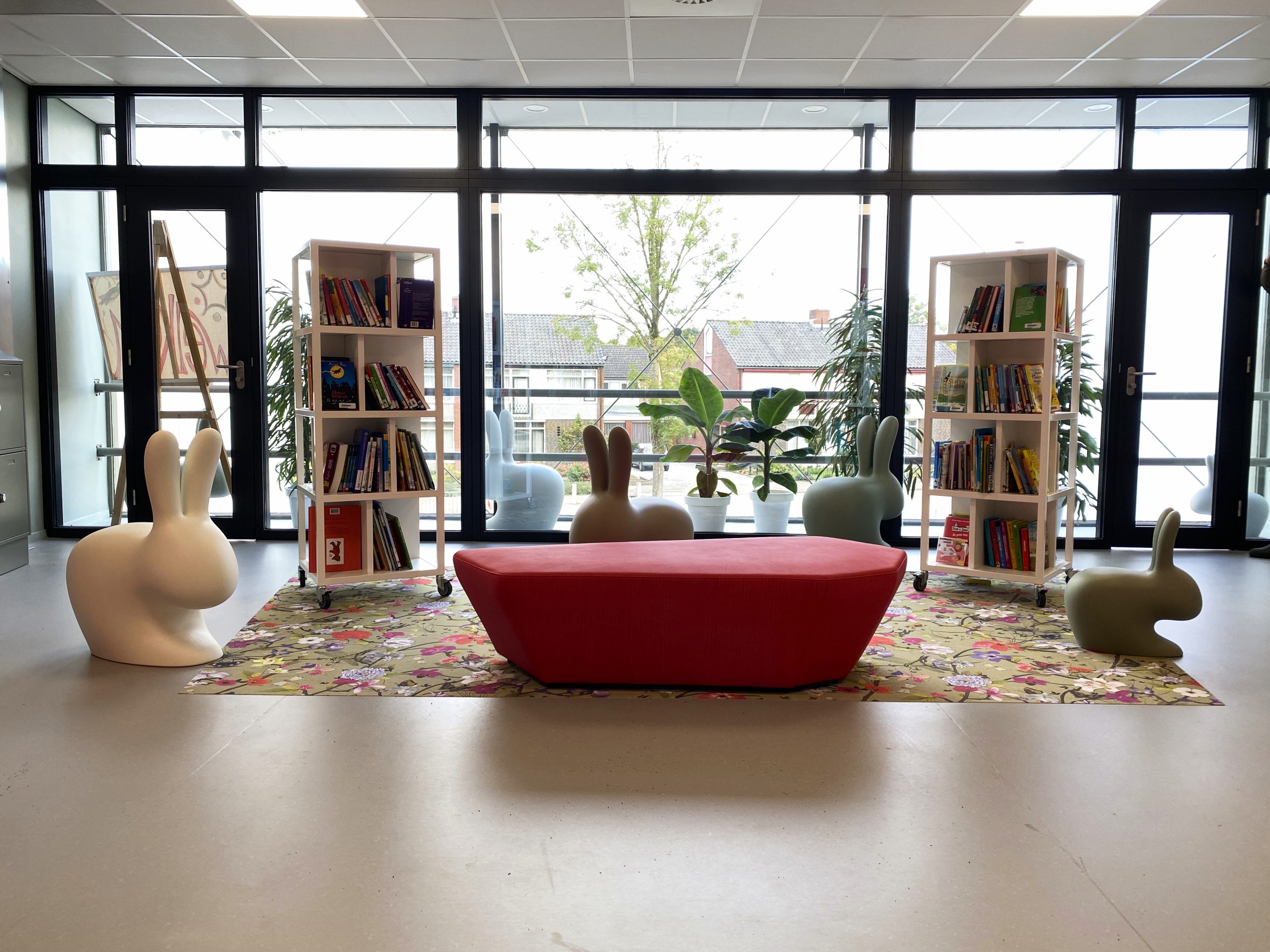 Zitjes in een schoolbibliotheek