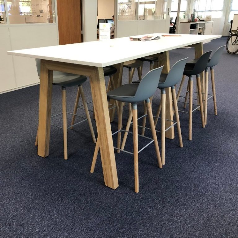 Markant Hybrid sta vergadertafel