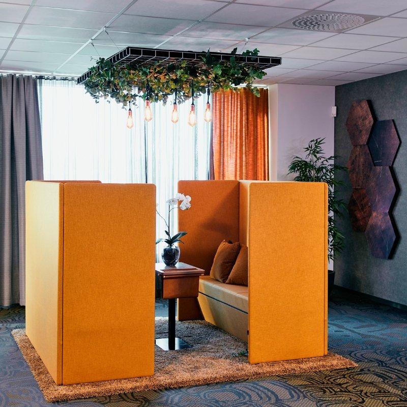 Geluiddempend hangend paneel met kunstplanten