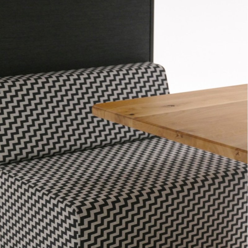 Zitting met tafel
