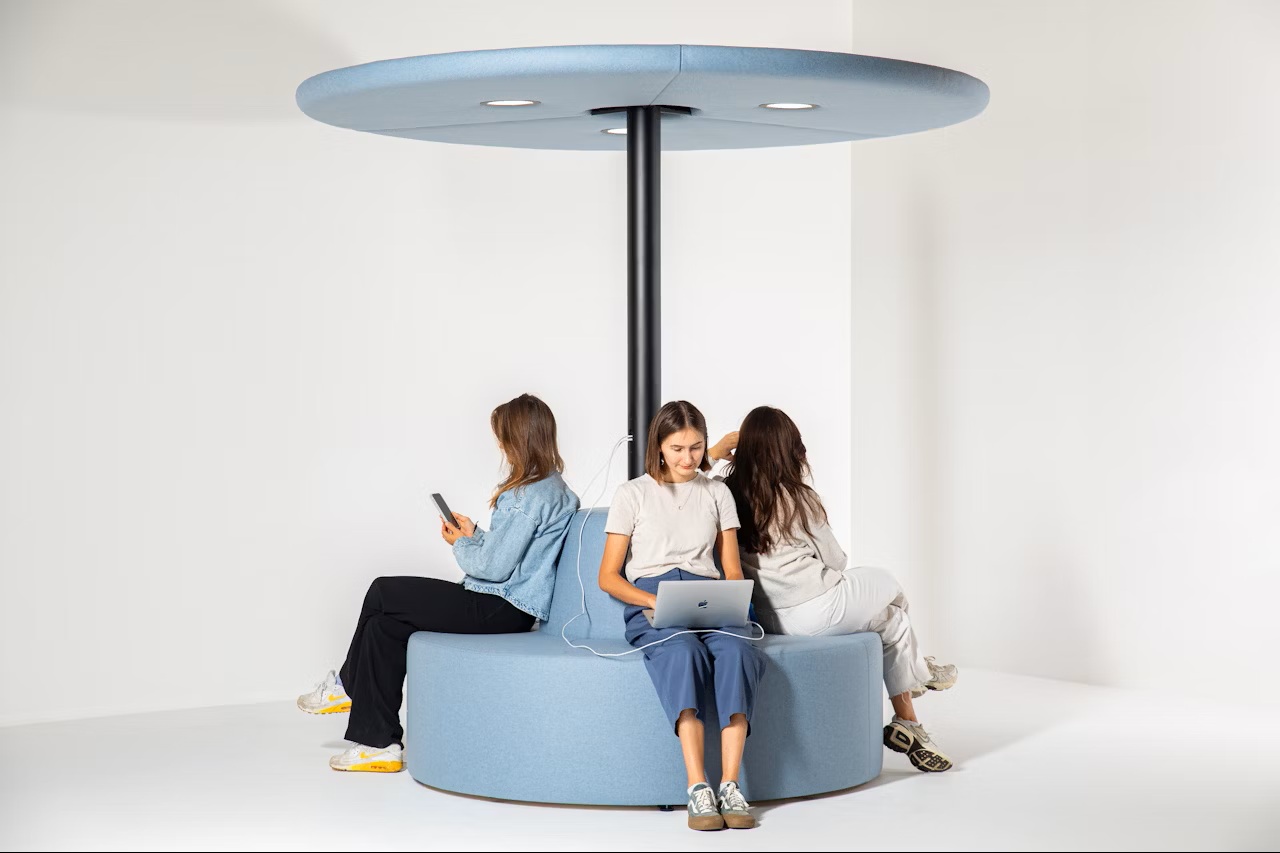 Akoestische loungeplek BuzziBrella