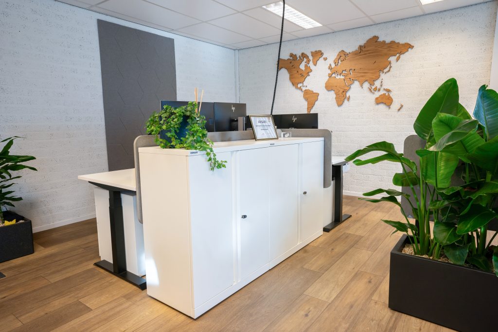 Witte kantoorkasten bij Automatic Choice