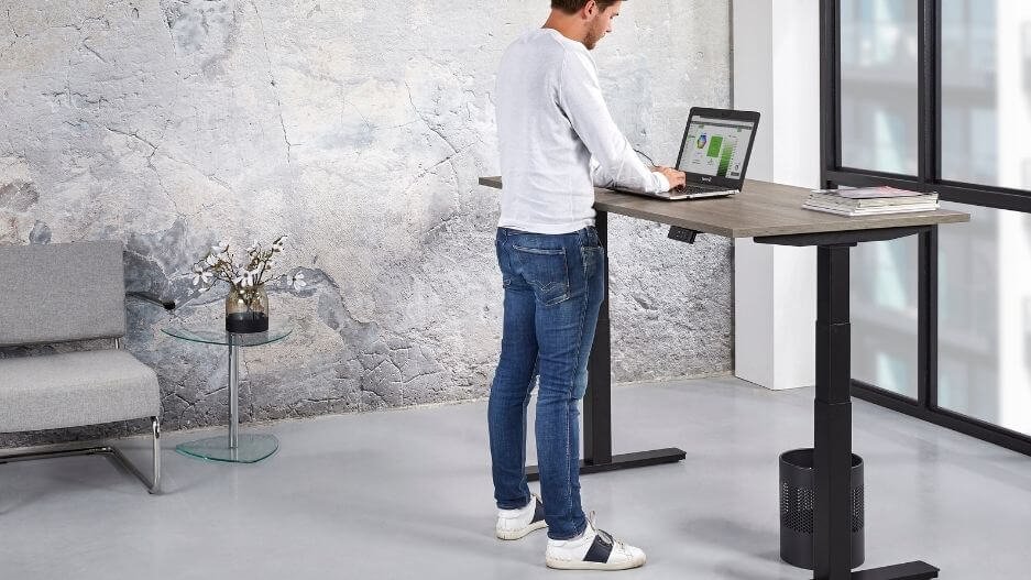 Elektrisch verstelbaar bureau Elektrisch verstelbaar bureau
