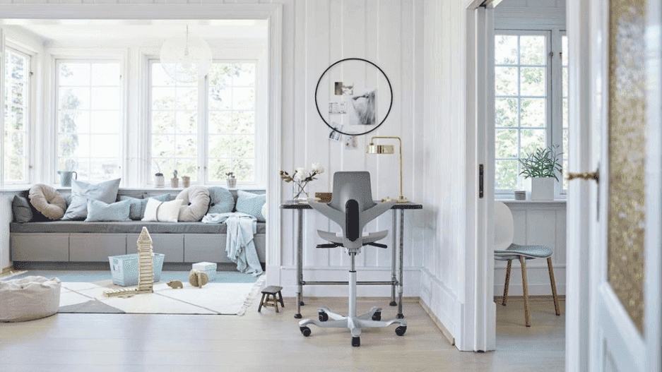 Kleine werkplek in woonkamer Kleine werkplek in woonkamer