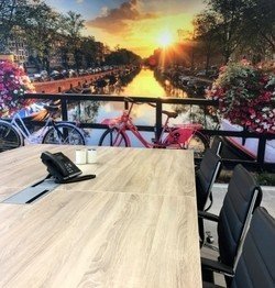 Vergaderruimte met Amsterdams fotobehang